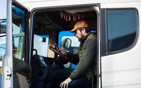 Wireless Internet for Semi Trucks