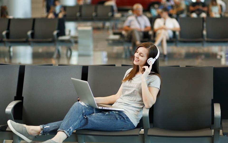 How Airport Wireless Internet Is Essential for the Traveler Experience