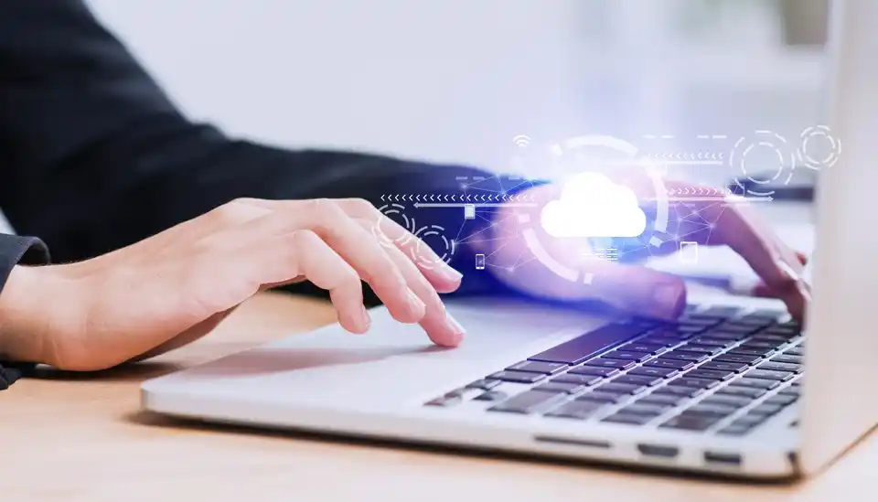 Cloud-Managed 5G Routers for Enterprises (2)